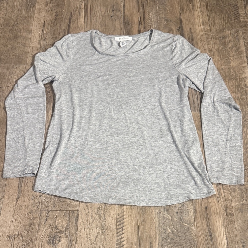 White House Black Market Light Gray Long Sleeve Women's Tee